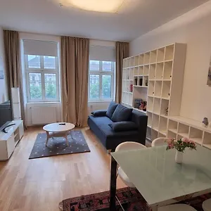  Appartamento Sunny Next To Metro 1br