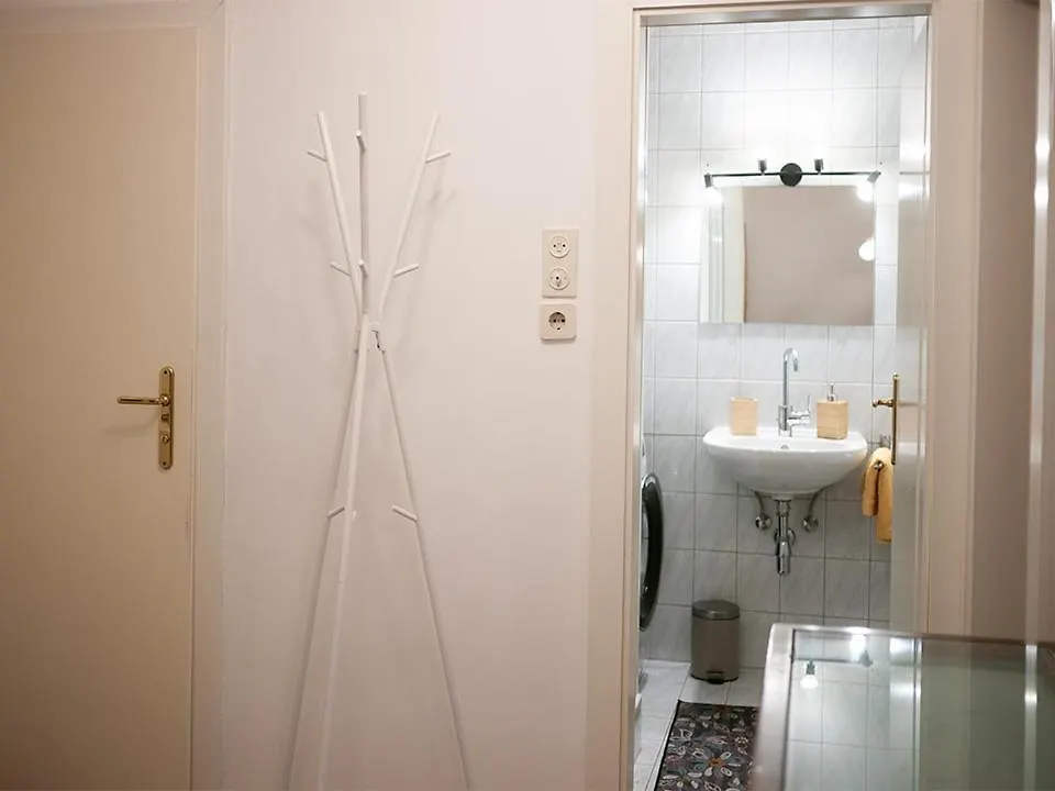 Big 2Rooms In Vienna City Center